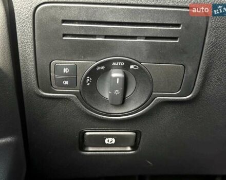 Серый Мерседес Metris, объемом двигателя 1.99 л и пробегом 139 тыс. км за 25500 $, фото 22 на Automoto.ua