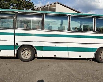 Белый Мерседес О 303, объемом двигателя 10.8 л и пробегом 800 тыс. км за 4700 $, фото 5 на Automoto.ua