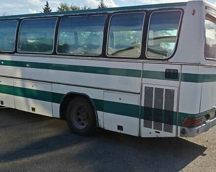 Белый Мерседес О 303, объемом двигателя 10.8 л и пробегом 800 тыс. км за 4700 $, фото 6 на Automoto.ua