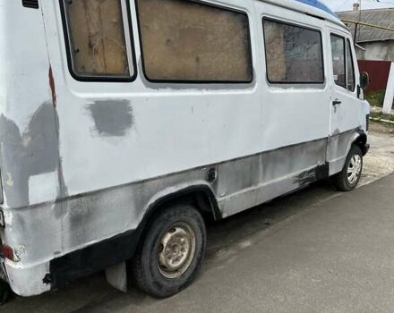 Білий Мерседес О 307, об'ємом двигуна 2.4 л та пробігом 4 тис. км за 1800 $, фото 7 на Automoto.ua
