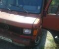 Красный Мерседес О 307, объемом двигателя 2.4 л и пробегом 700 тыс. км за 2000 $, фото 5 на Automoto.ua