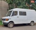 Белый Мерседес O 402, объемом двигателя 2.4 л и пробегом 500 тыс. км за 2600 $, фото 1 на Automoto.ua