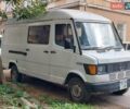 Белый Мерседес O 402, объемом двигателя 2.4 л и пробегом 500 тыс. км за 2600 $, фото 2 на Automoto.ua