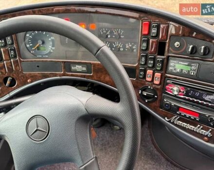 Белый Мерседес О 403, объемом двигателя 11.97 л и пробегом 950 тыс. км за 35000 $, фото 26 на Automoto.ua