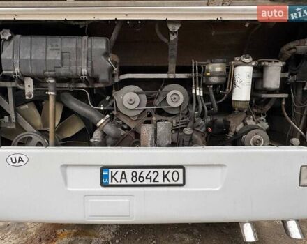 Белый Мерседес О 403, объемом двигателя 11.97 л и пробегом 950 тыс. км за 35000 $, фото 38 на Automoto.ua
