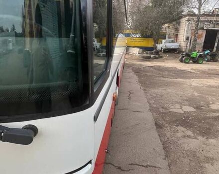 Белый Мерседес О 408, объемом двигателя 12 л и пробегом 715 тыс. км за 22000 $, фото 10 на Automoto.ua