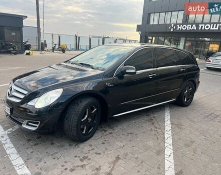 Черный Мерседес Р-Класс, объемом двигателя 4.97 л и пробегом 299 тыс. км за 8750 $, фото 1 на Automoto.ua