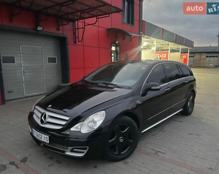 Чорний Мерседес Р-Клас, об'ємом двигуна 4.97 л та пробігом 190 тис. км за 8333 $, фото 8 на Automoto.ua