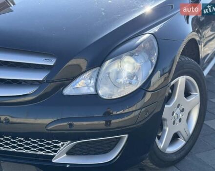 Черный Мерседес Р-Класс, объемом двигателя 5 л и пробегом 191 тыс. км за 8500 $, фото 4 на Automoto.ua