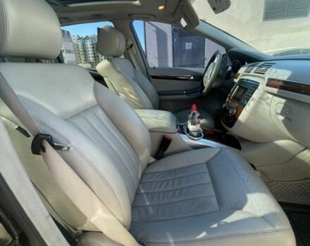 Чорний Мерседес Р-Клас, об'ємом двигуна 5 л та пробігом 190 тис. км за 7999 $, фото 10 на Automoto.ua