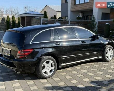 Черный Мерседес Р-Класс, объемом двигателя 5 л и пробегом 191 тыс. км за 8500 $, фото 9 на Automoto.ua