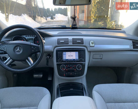 Чорний Мерседес Р-Клас, об'ємом двигуна 2.99 л та пробігом 248 тис. км за 8800 $, фото 11 на Automoto.ua