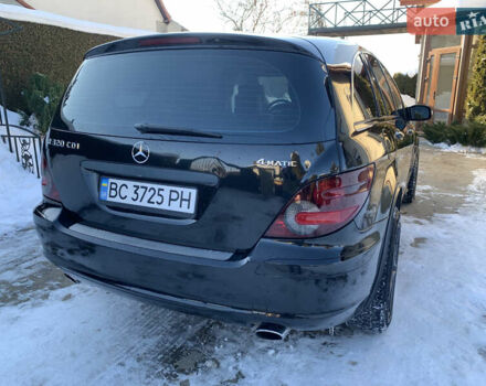 Чорний Мерседес Р-Клас, об'ємом двигуна 2.99 л та пробігом 248 тис. км за 8800 $, фото 4 на Automoto.ua