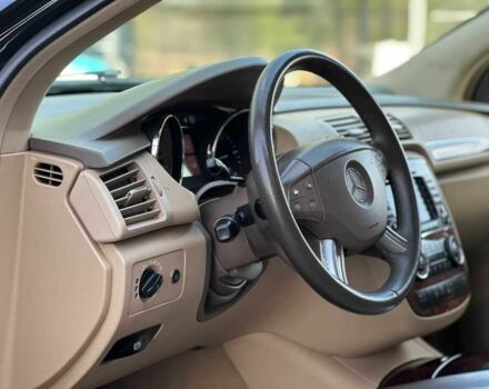 Черный Мерседес Р-Класс, объемом двигателя 3 л и пробегом 423 тыс. км за 8100 $, фото 5 на Automoto.ua