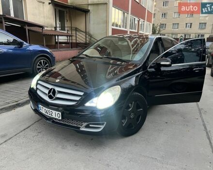 Черный Мерседес Р-Класс, объемом двигателя 4.97 л и пробегом 299 тыс. км за 8750 $, фото 2 на Automoto.ua