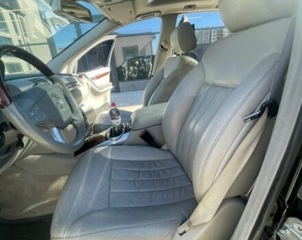 Чорний Мерседес Р-Клас, об'ємом двигуна 5 л та пробігом 190 тис. км за 7999 $, фото 15 на Automoto.ua