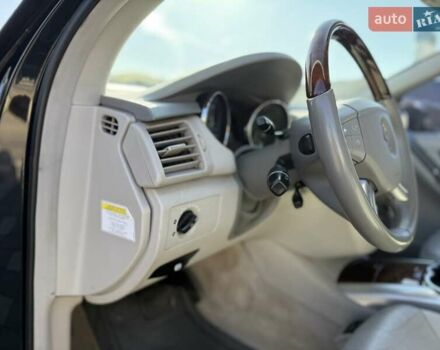 Черный Мерседес Р-Класс, объемом двигателя 5 л и пробегом 191 тыс. км за 8500 $, фото 26 на Automoto.ua