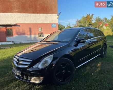 Черный Мерседес Р-Класс, объемом двигателя 4.97 л и пробегом 190 тыс. км за 8333 $, фото 11 на Automoto.ua