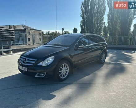 Чорний Мерседес Р-Клас, об'ємом двигуна 4.97 л та пробігом 263 тис. км за 9000 $, фото 1 на Automoto.ua