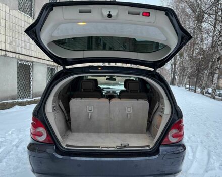 Черный Мерседес Р-Класс, объемом двигателя 3.2 л и пробегом 330 тыс. км за 6023 $, фото 4 на Automoto.ua