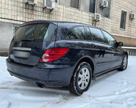 Черный Мерседес Р-Класс, объемом двигателя 3.2 л и пробегом 330 тыс. км за 6023 $, фото 3 на Automoto.ua