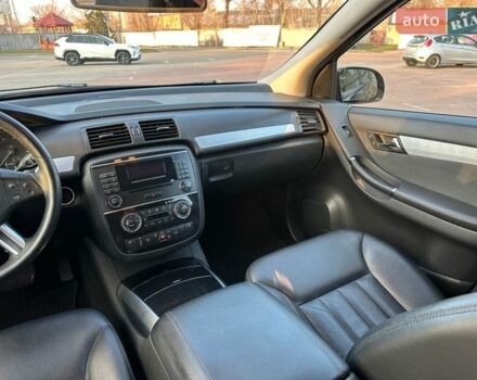 Чорний Мерседес Р-Клас, об'ємом двигуна 3.5 л та пробігом 270 тис. км за 6900 $, фото 24 на Automoto.ua