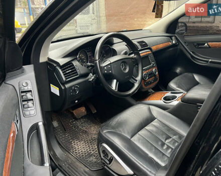 Черный Мерседес Р-Класс, объемом двигателя 3.5 л и пробегом 175 тыс. км за 5700 $, фото 7 на Automoto.ua