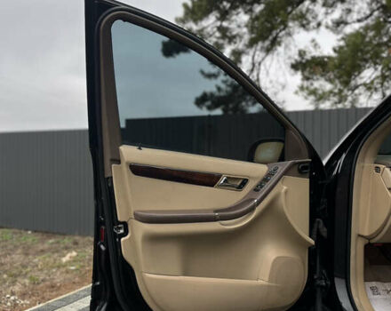 Чорний Мерседес Р-Клас, об'ємом двигуна 5 л та пробігом 134 тис. км за 6999 $, фото 9 на Automoto.ua