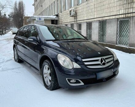 Черный Мерседес Р-Класс, объемом двигателя 3.2 л и пробегом 330 тыс. км за 6023 $, фото 1 на Automoto.ua