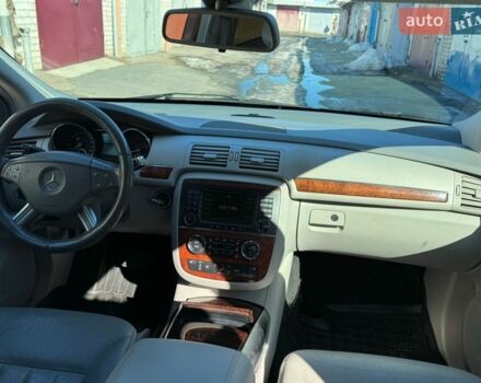 Черный Мерседес Р-Класс, объемом двигателя 3.5 л и пробегом 310 тыс. км за 10750 $, фото 13 на Automoto.ua