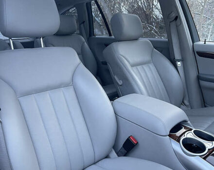 Черный Мерседес Р-Класс, объемом двигателя 5 л и пробегом 95 тыс. км за 11500 $, фото 16 на Automoto.ua