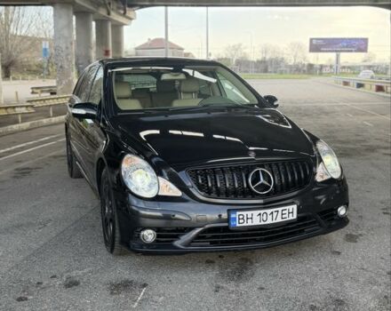 Чорний Мерседес Р-Клас, об'ємом двигуна 3 л та пробігом 330 тис. км за 8900 $, фото 1 на Automoto.ua