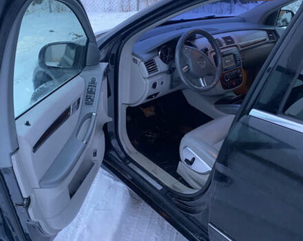 Черный Мерседес Р-Класс, объемом двигателя 3.5 л и пробегом 309 тыс. км за 5500 $, фото 7 на Automoto.ua