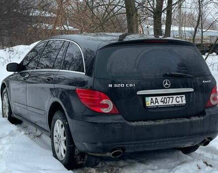 Черный Мерседес Р-Класс, объемом двигателя 3 л и пробегом 127 тыс. км за 11000 $, фото 1 на Automoto.ua
