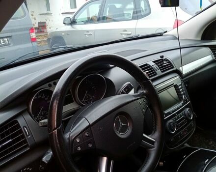 Черный Мерседес Р-Класс, объемом двигателя 3 л и пробегом 350 тыс. км за 8000 $, фото 10 на Automoto.ua