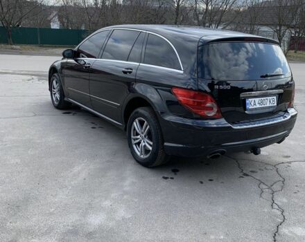 Черный Мерседес Р-Класс, объемом двигателя 5 л и пробегом 310 тыс. км за 7900 $, фото 5 на Automoto.ua