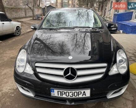 Чорний Мерседес Р-Клас, об'ємом двигуна 2.99 л та пробігом 345 тис. км за 10700 $, фото 7 на Automoto.ua
