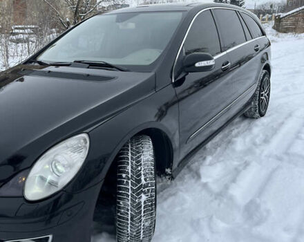 Черный Мерседес Р-Класс, объемом двигателя 3.5 л и пробегом 300 тыс. км за 7500 $, фото 3 на Automoto.ua