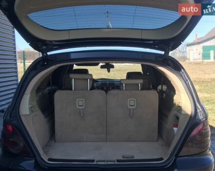 Черный Мерседес Р-Класс, объемом двигателя 3.5 л и пробегом 300 тыс. км за 8000 $, фото 10 на Automoto.ua