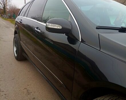 Чорний Мерседес Р-Клас, об'ємом двигуна 3 л та пробігом 350 тис. км за 8000 $, фото 4 на Automoto.ua