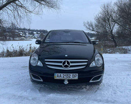 Черный Мерседес Р-Класс, объемом двигателя 5 л и пробегом 95 тыс. км за 11500 $, фото 2 на Automoto.ua