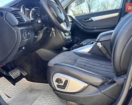 Черный Мерседес Р-Класс, объемом двигателя 3 л и пробегом 227 тыс. км за 9200 $, фото 7 на Automoto.ua