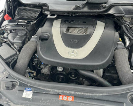 Черный Мерседес Р-Класс, объемом двигателя 3.5 л и пробегом 300 тыс. км за 7500 $, фото 6 на Automoto.ua