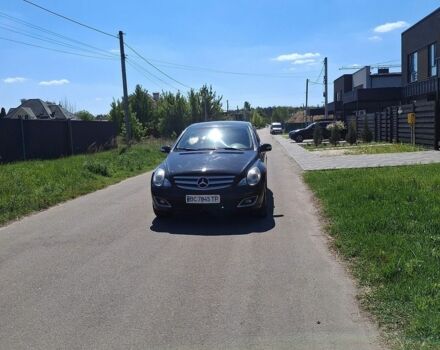 Чорний Мерседес Р-Клас, об'ємом двигуна 3 л та пробігом 293 тис. км за 8100 $, фото 2 на Automoto.ua