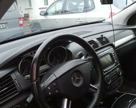 Черный Мерседес Р-Класс, объемом двигателя 2.99 л и пробегом 350 тыс. км за 8000 $, фото 11 на Automoto.ua