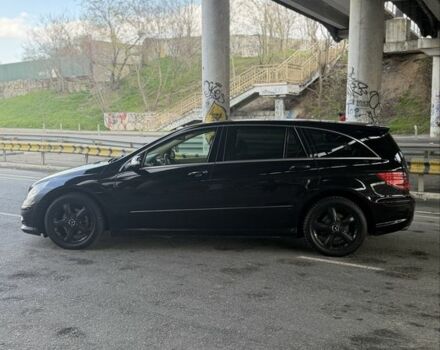 Чорний Мерседес Р-Клас, об'ємом двигуна 3 л та пробігом 330 тис. км за 8900 $, фото 4 на Automoto.ua