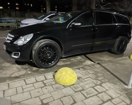 Черный Мерседес Р-Класс, объемом двигателя 3 л и пробегом 340 тыс. км за 10700 $, фото 5 на Automoto.ua