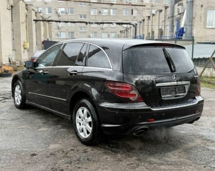 Черный Мерседес Р-Класс, объемом двигателя 3 л и пробегом 265 тыс. км за 3699 $, фото 4 на Automoto.ua