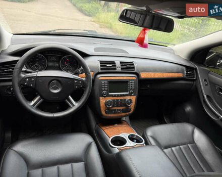 Черный Мерседес Р-Класс, объемом двигателя 3.5 л и пробегом 180 тыс. км за 7000 $, фото 5 на Automoto.ua