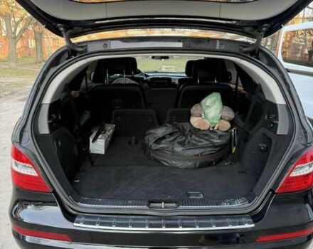 Мерседес Р-Класс 2011 в Нововолынск на Automoto.ua Черный Мерседес Р-Класс, объемом двигателя 2.99 л и пробегом 285 тыс. км за 15500 $, фото 11 на Automoto.ua